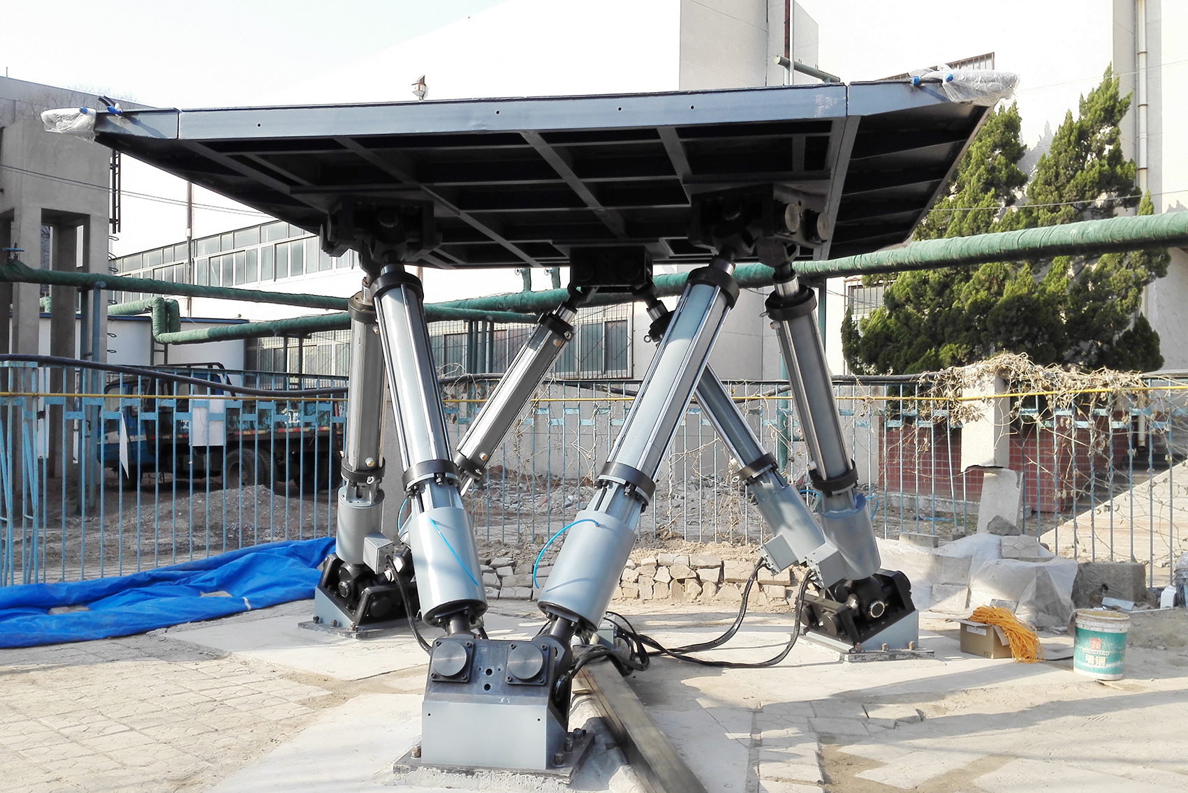 3.防爆型六自由度搖擺臺 副本.jpg